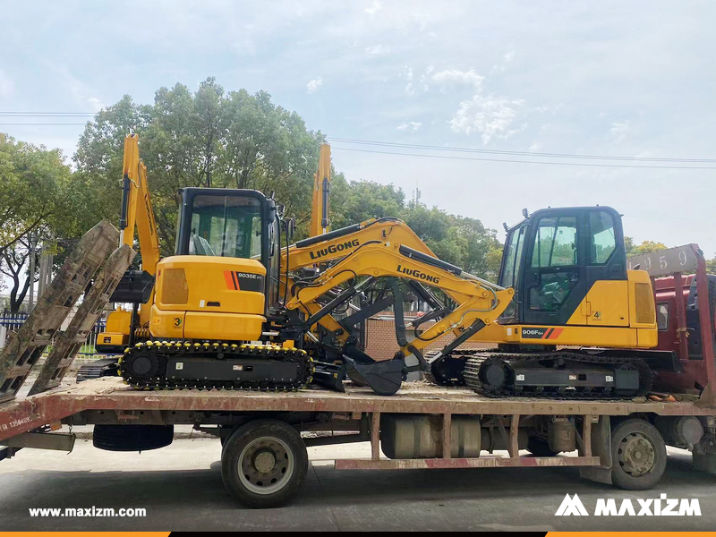 America - 1 Unit LIUGONG CLG9035E Excavator & 1 Unit LIUGONG CLG906F Excavator