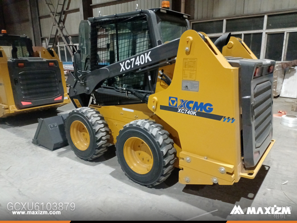 China - 1 Unit XCMG XC740K Skid Steer Loader 