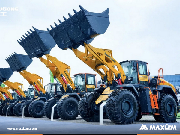 LIUGONG 890T Loaders Delivered To Large Ports In Bulk