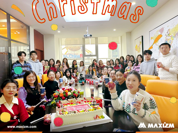 MAXIZM Team Gathering For Christmas With Joy And Delights