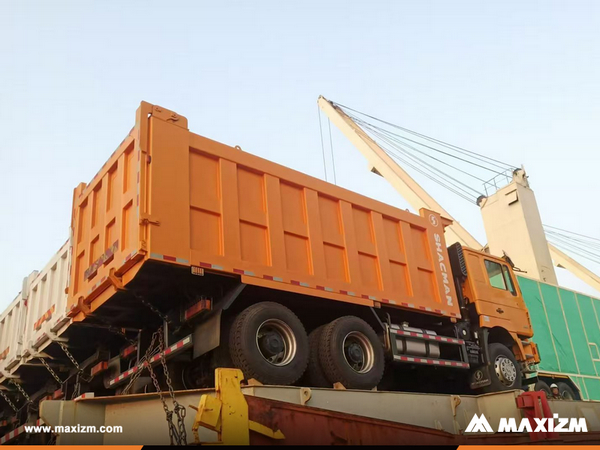 Algeria - 2 Units XCMG XP303 Road Roller & 2 XCMG LW600KN Wheel Loader & 1 XCMG GR180 Motor Grader