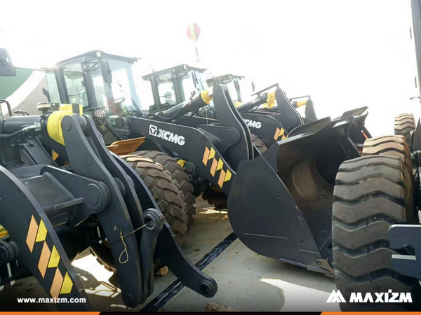 Algeria - 2 Units XCMG XP303 Road Roller & 2 XCMG LW600KN Wheel Loader & 1 XCMG GR180 Motor Grader