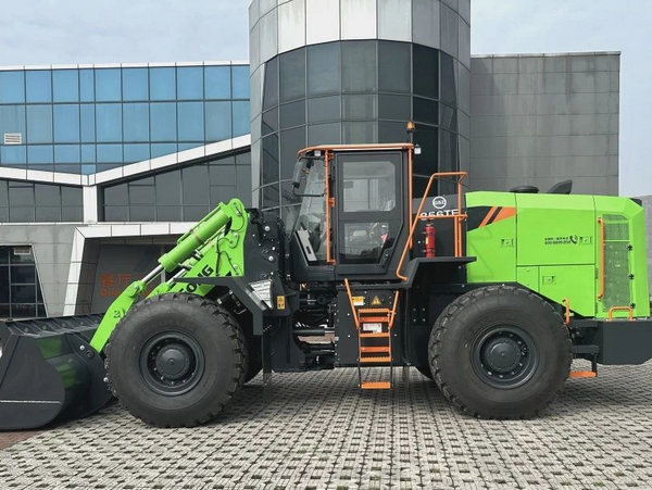 LIUGONG Unveils Its First High-Speed Loader, Creating a Stir