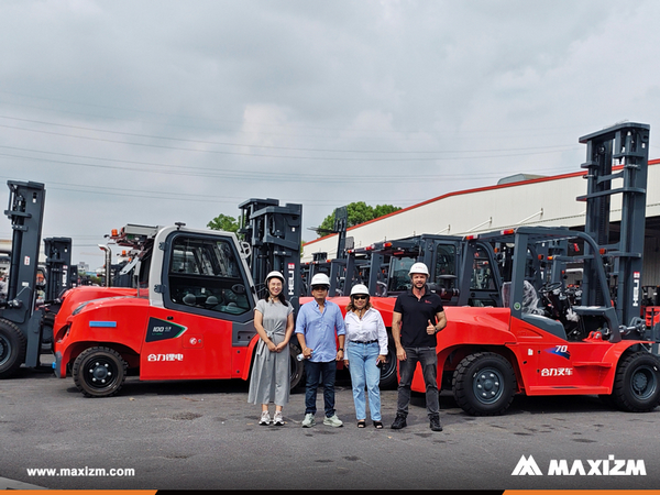 Ecuador Client Visited MAXIZM Factory