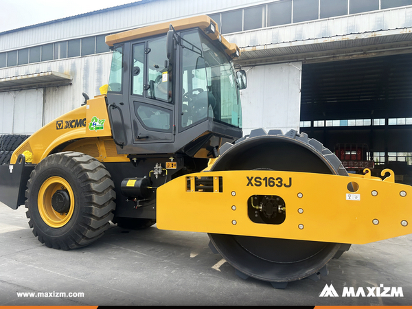 Nigeria - 1 Unit XCMG XS163J Road Roller