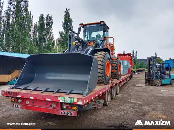 Romania - 1 Unit DEVELON SD300N Wheel Loader